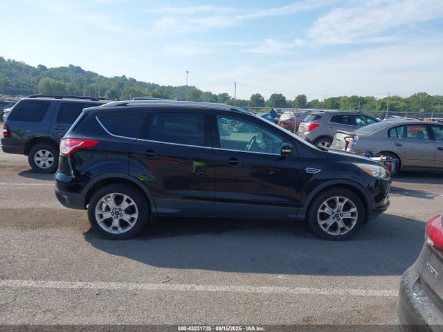 1FMCU0JX8GUC24015 Ford Escape