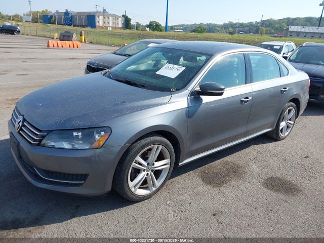 Volkswagen 2014 2014 1VWBS7A35EC100246 Image 2