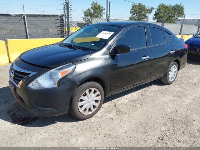 Nissan 2018 2018 3N1CN7AP5JL856484 Image 2
