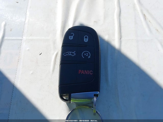 1C3CCCCG3FN573327 Chrysler 200