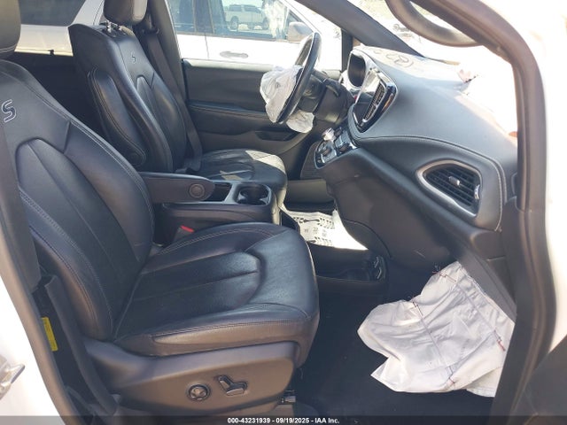 2021 CHRYSLER PACIFICA 2C4RC1BG6MR572202 Photo 4