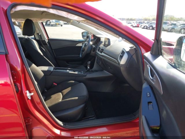 2018 MAZDA MAZDA3 3MZBN1U71JM276464 Photo 4