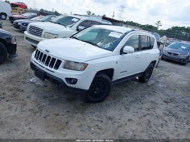 Jeep Compass 2014 1C4NJDEB3ED546974 Image 2