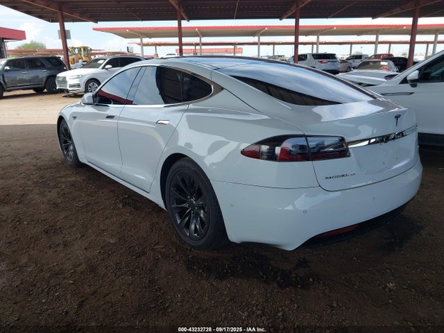 2016 TESLA MODEL S 5YJSA1E20GF137408 Photo 2