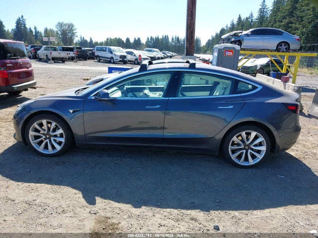 Tesla 2019 2019 5YJ3E1EB2KF192668 Image 13