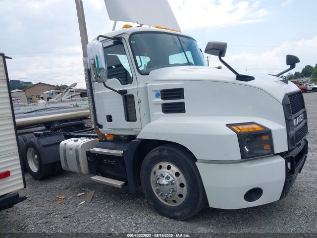 Mack Mp8 2021 1M1AN3GY0MM022307 Image 13