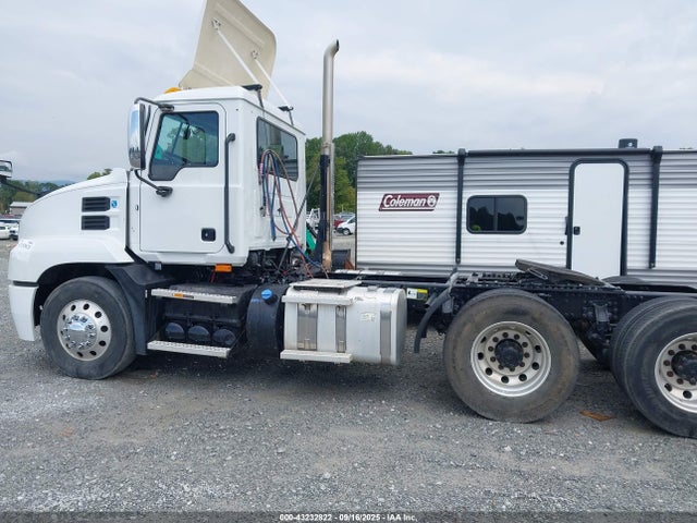 Mack Mp8 2021 1M1AN3GY0MM022307 Image 14
