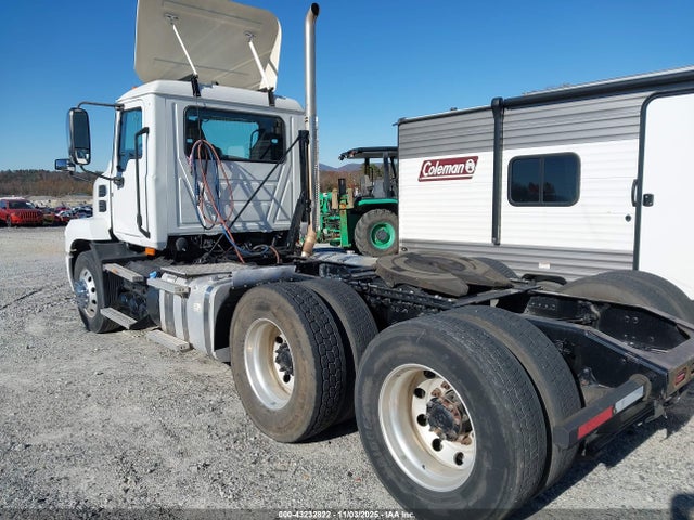 Mack Mp8 2021 1M1AN3GY0MM022307 Image 3