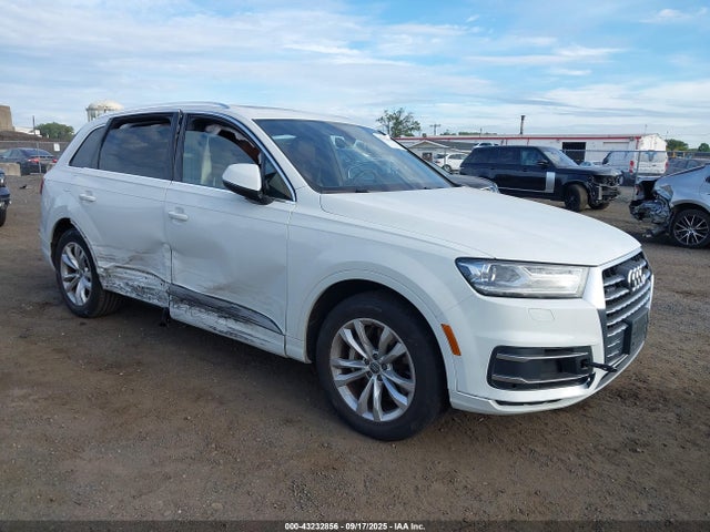 2017 AUDI Q7 WA1AHAF78HD039800 Photo 0