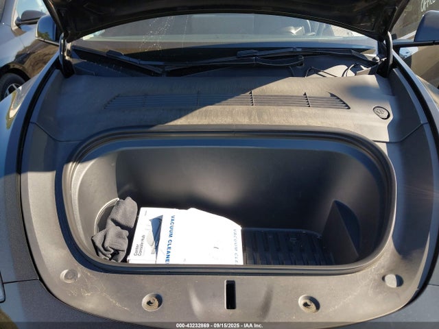 2023 TESLA MODEL Y 7SAYGDEE9PF880253 Photo 9