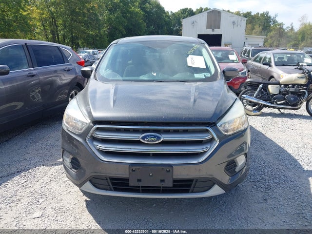 Продажа на аукционе авто 2017 Ford Escape Se, vin: 1FMCU0GDXHUC04427, номер лота: 43232901