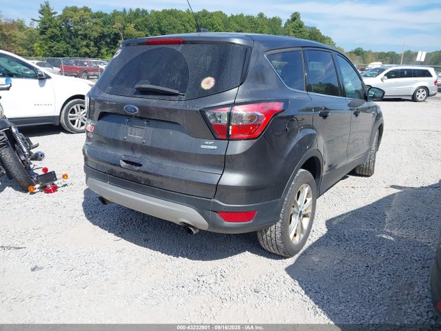 Продажа на аукционе авто 2017 Ford Escape Se, vin: 1FMCU0GDXHUC04427, номер лота: 43232901