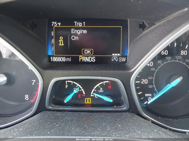 Продажа на аукционе авто 2017 Ford Escape Se, vin: 1FMCU0GDXHUC04427, номер лота: 43232901