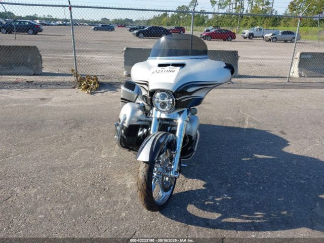 2015 HARLEY-DAVIDSON FLHXSE 1HD1PXN17FB950801 Photo 4