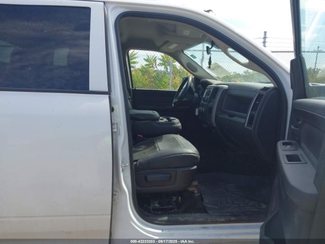 2016 RAM 2500 3C6TR5CT5GG118189 Photo 4