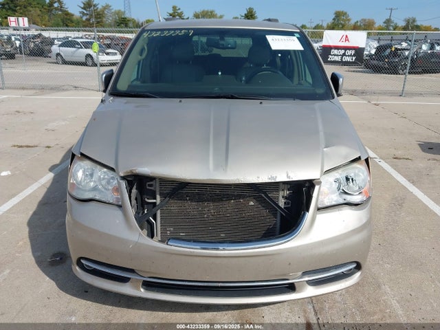 2C4RC1CG7ER304369 Chrysler Town and Country