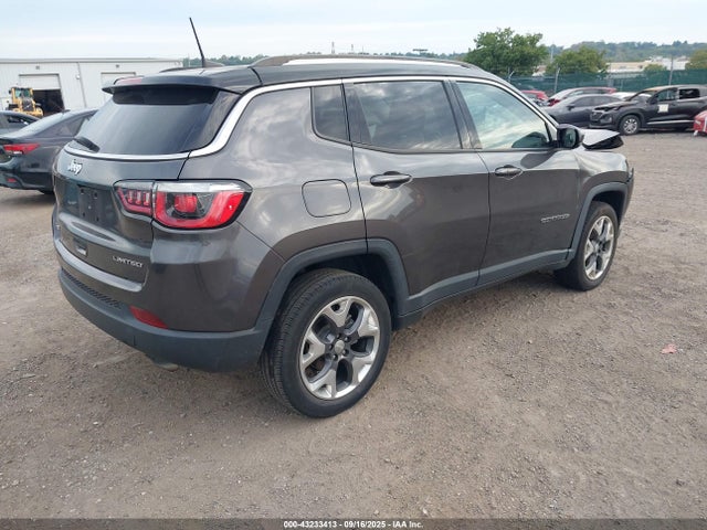 Jeep 2019 2019 3C4NJDCB2KT594538 Image 4