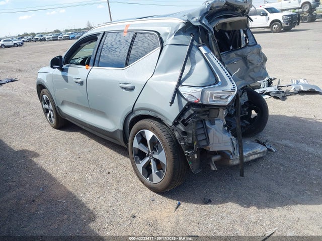2025 VOLVO XC40 YV4L12UE5S2566400 Photo 2