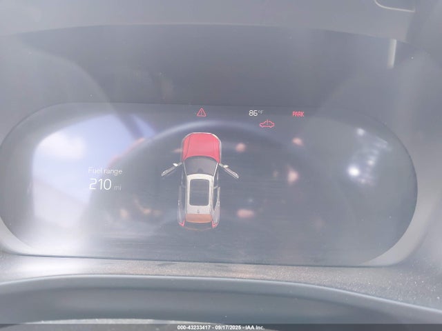 2025 VOLVO XC40 YV4L12UE5S2566400 Photo 6