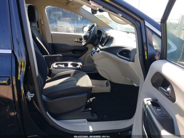 2021 CHRYSLER PACIFICA 2C4RC1FG5MR558821 Photo 4