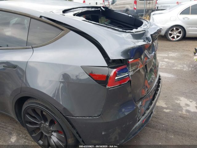 2023 TESLA MODEL Y 7SAYGDEFXPF617908 Photo 5