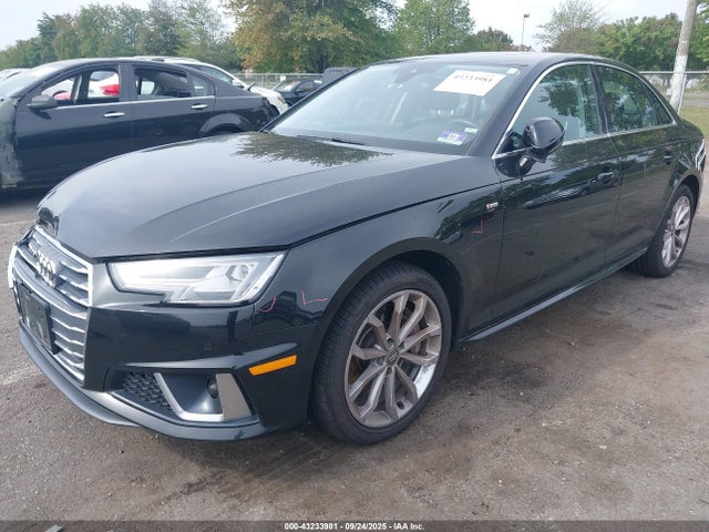 2019 AUDI A4 WAUENAF45KN007326 Photo 1