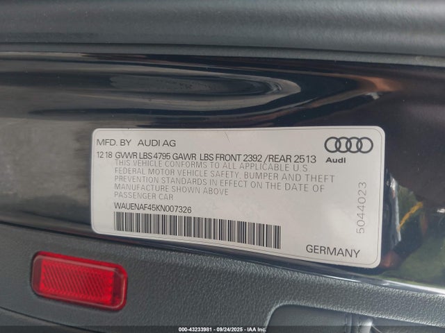 2019 AUDI A4 WAUENAF45KN007326 Photo 8