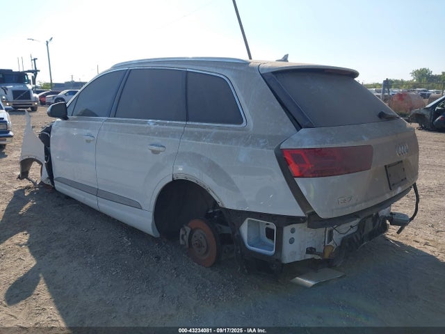 2017 Audi Q7 3.0t Premium მანქანა იყიდება აუქციონზე, vin: WA1LAAF72HD013805, აუქციონის ნომერი: 43234081
