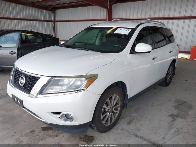 Nissan 2014 2014 5N1AR2MN8EC650000 Image 2