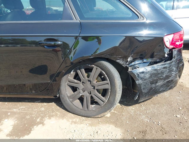 2011 AUDI A4 WAUSFAFL9BA077443 Photo 5