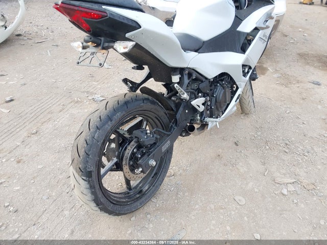 ML5EXGH14SDA59942 Kawasaki Ninja 500