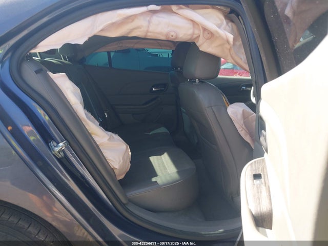 Chevrolet lkw 2015 1G11C5SL9FF336924 Image 8