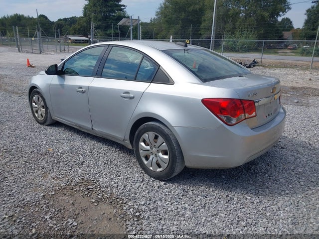 1G1PA5SH3F7235089 Chevrolet luw