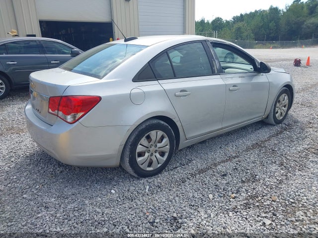 1G1PA5SH3F7235089 Chevrolet luw