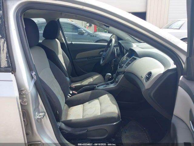 1G1PA5SH3F7235089 Chevrolet luw