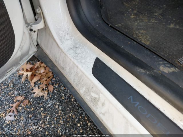 2020 TESLA MODEL Y 5YJYGDEE1LF010097 Photo 5