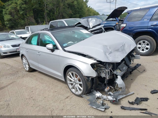 2015 AUDI A3 WAUEFGFF3F1104488 Photo 0