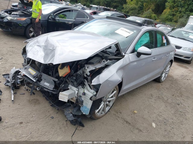 2015 AUDI A3 WAUEFGFF3F1104488 Photo 1