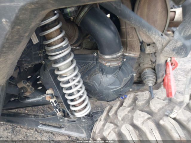 2021 CAN-AM MAVERICK X3 3JBVDAV48MK001782 Photo 8