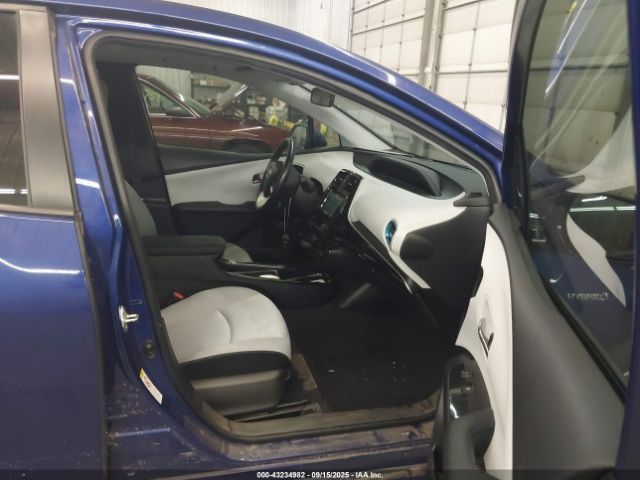 2017 TOYOTA PRIUS JTDKARFU5H3531287 Photo 4