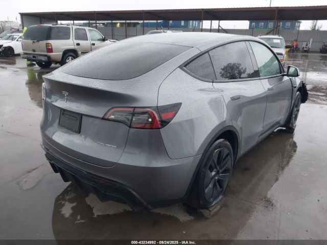 2024 TESLA MODEL Y 7SAYGAEE6RF194446 Photo 3