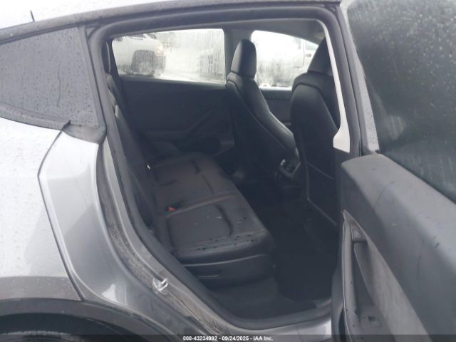 2024 TESLA MODEL Y 7SAYGAEE6RF194446 Photo 7