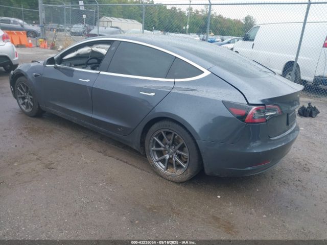 2018 TESLA MODEL 3 5YJ3E1EA4JF030501 Photo 2