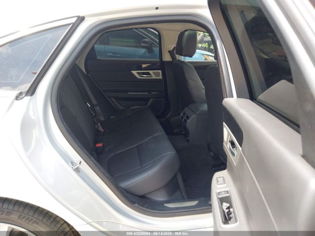 2017 JAGUAR XF SAJBJ4BV3HCY40226 Photo 7