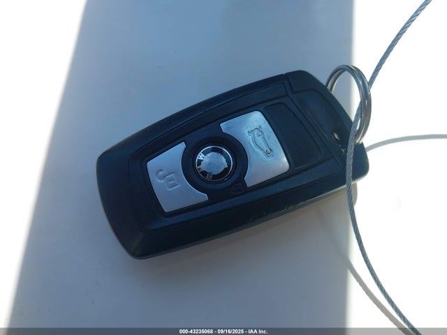 WBA3C1C5XFP852225 BMW 328I