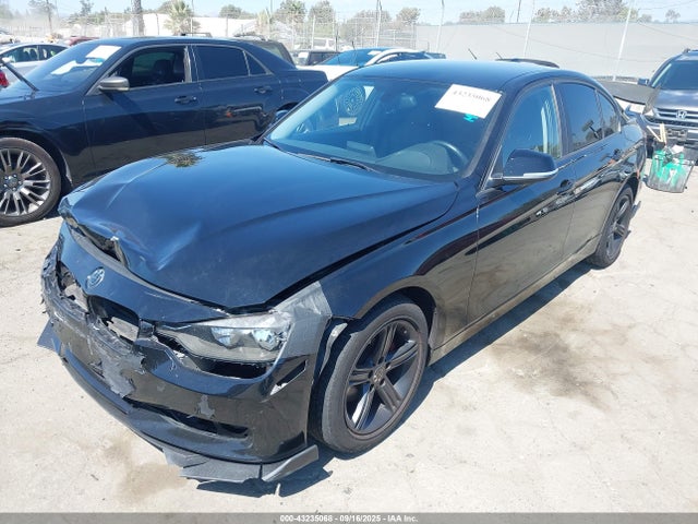 WBA3C1C5XFP852225 BMW 328I