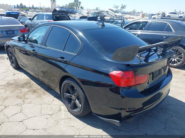 WBA3C1C5XFP852225 BMW 328I