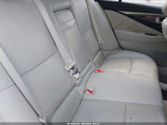 Продажа на аукционе авто 2015 Infiniti Q50 Premium, vin: JN1BV7ARXFM390920, номер лота: 43235125