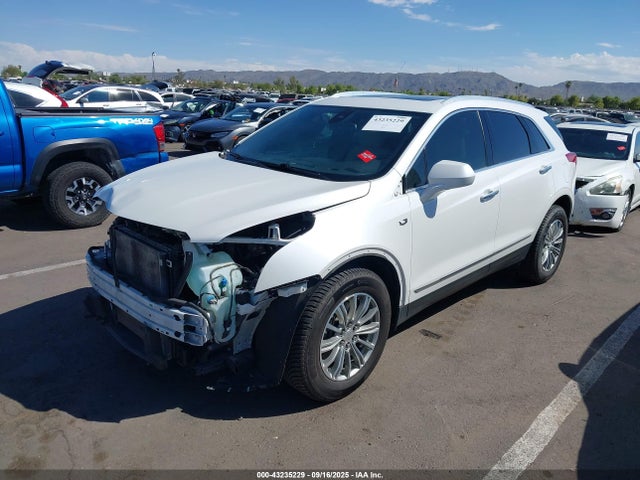 2018 CADILLAC XT5 1GYKNCRS9JZ195121 Photo 1