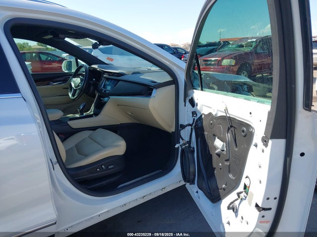 2018 CADILLAC XT5 1GYKNCRS9JZ195121 Photo 4
